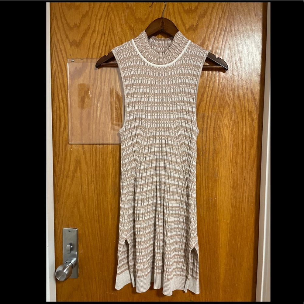 Ribbed Mock-turtleneck Top